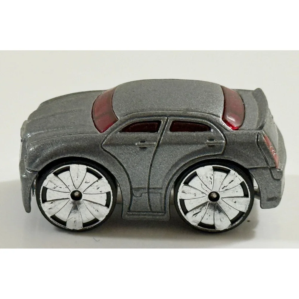Hot Wheels Blings Chrysler 300C Kids Toy Car Silver Metallic Red Windows